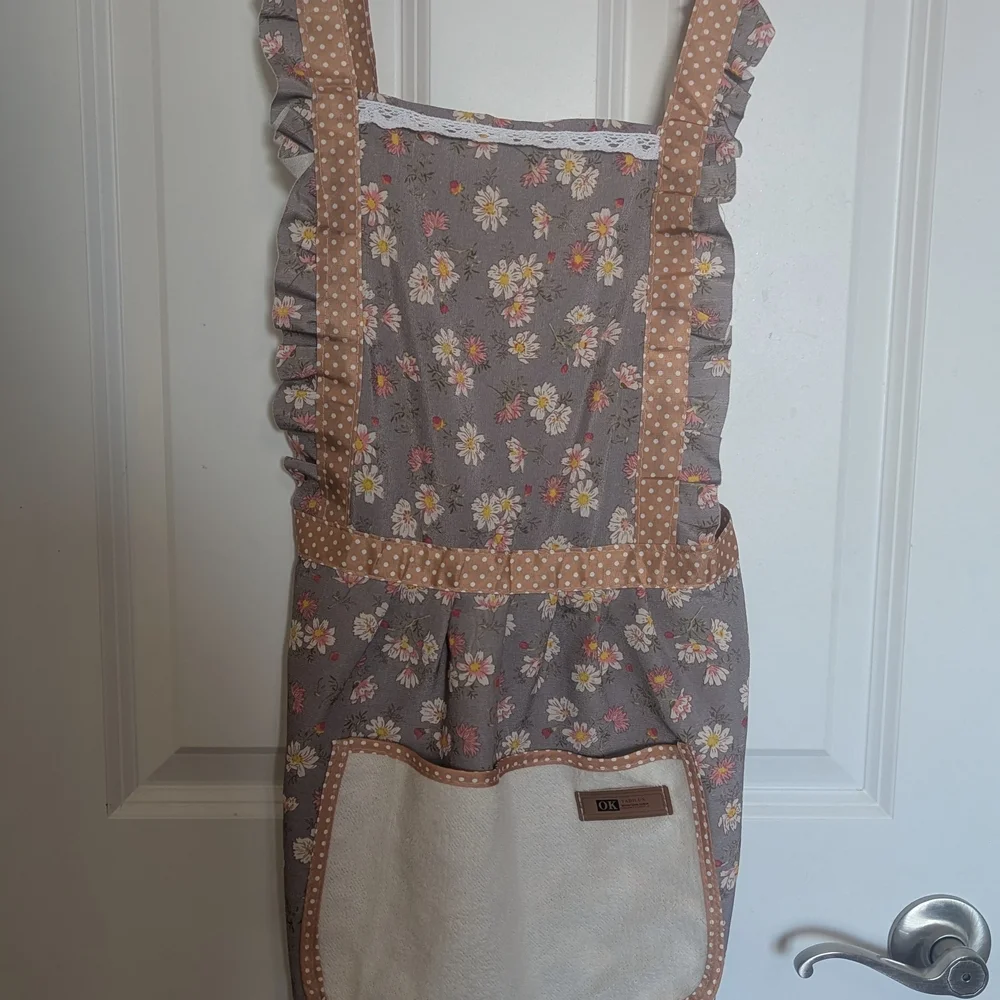 Apron Vintage-inspired Floral Bib Style w/ Tie Back